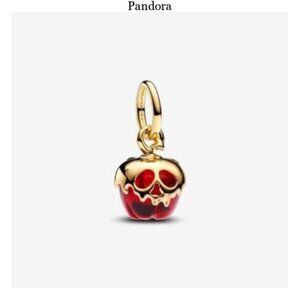 Pandora Disney Villains Evil Queen Apple Dangle Charm